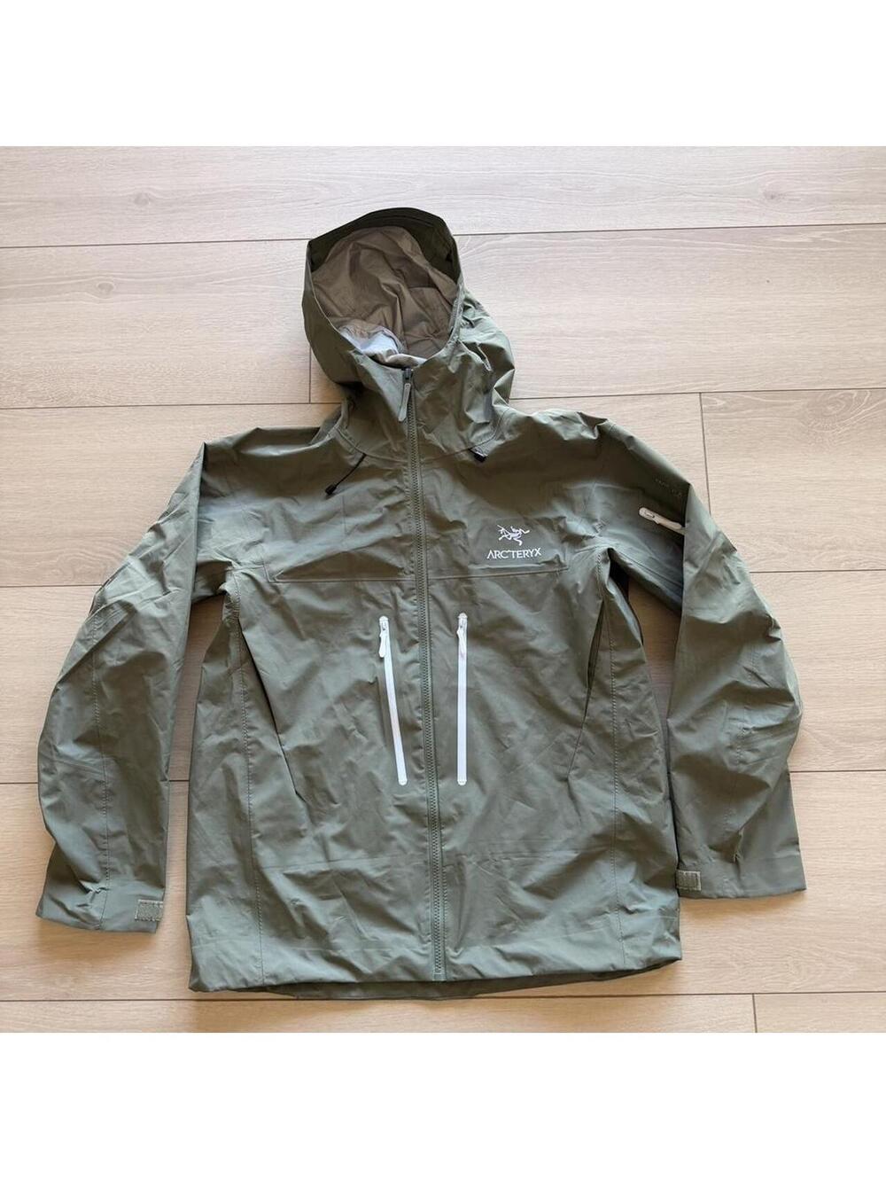 Arc'teryx Men's Khaki and Green Jacket